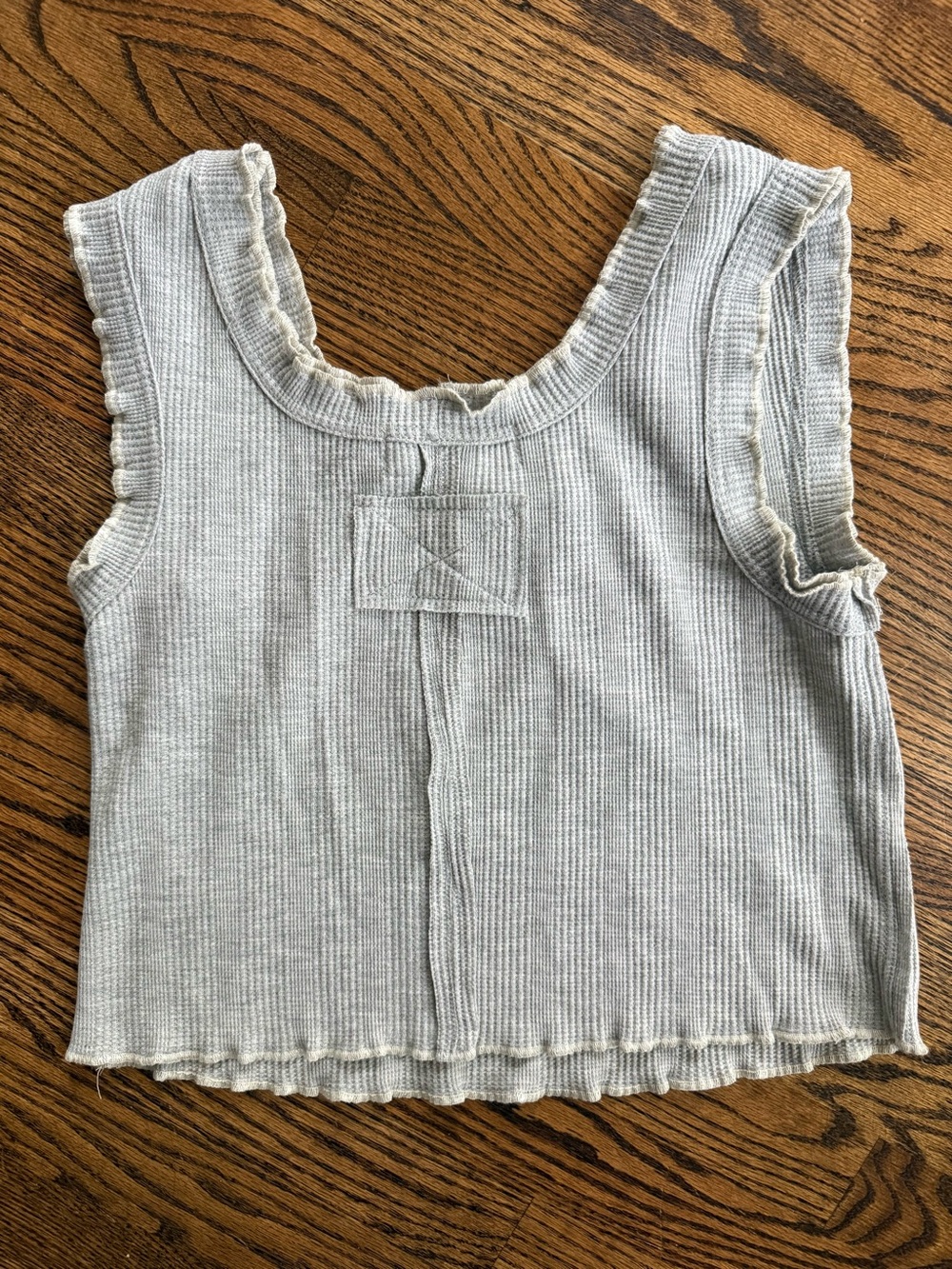 NATURAL LIFE Light Gray Ribbed Ruffle Edge Crop Tank - Picture 2 of 2